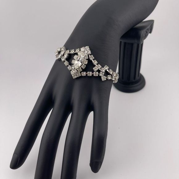 Vintage 1950’s Old Hollywood Clear Prong Set Rhinestone Line Bracelet W/ Marquis - Picture 9 of 10